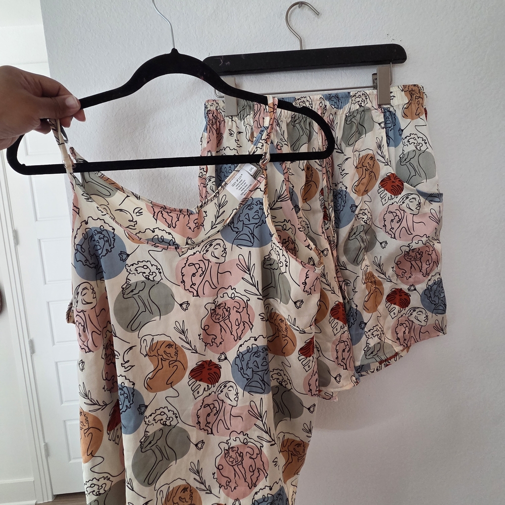 Women's Chic Artsy Afro Inspired Multicolor Patterned Pajama Set